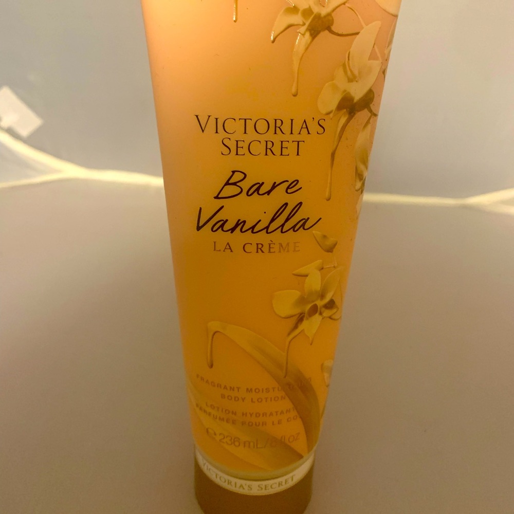 Victoria’s Secret Bailey vanilla la cream 8 ounces